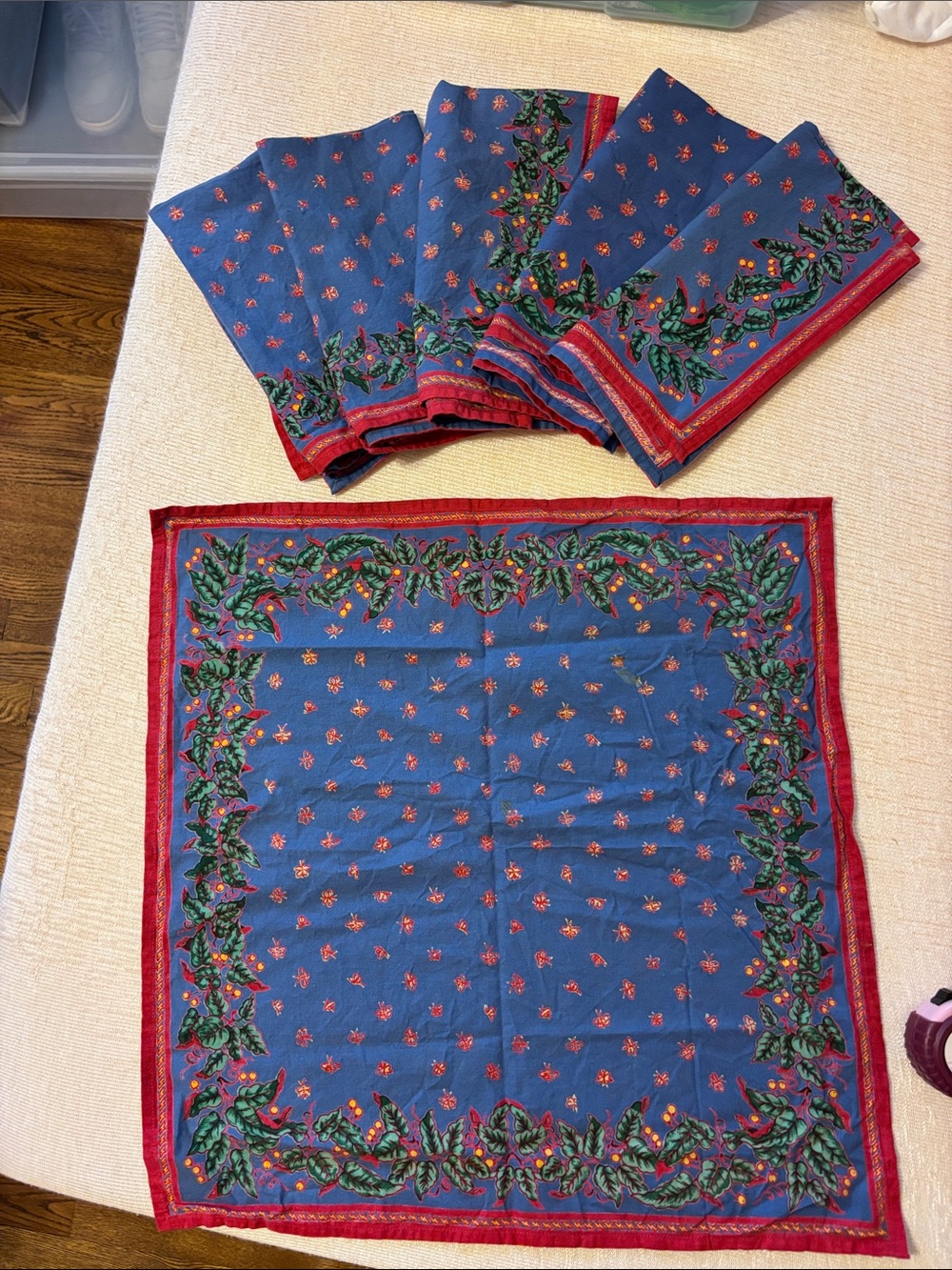 Williams Sonoma Blue and Red Provence Floral Napkin Set of 6